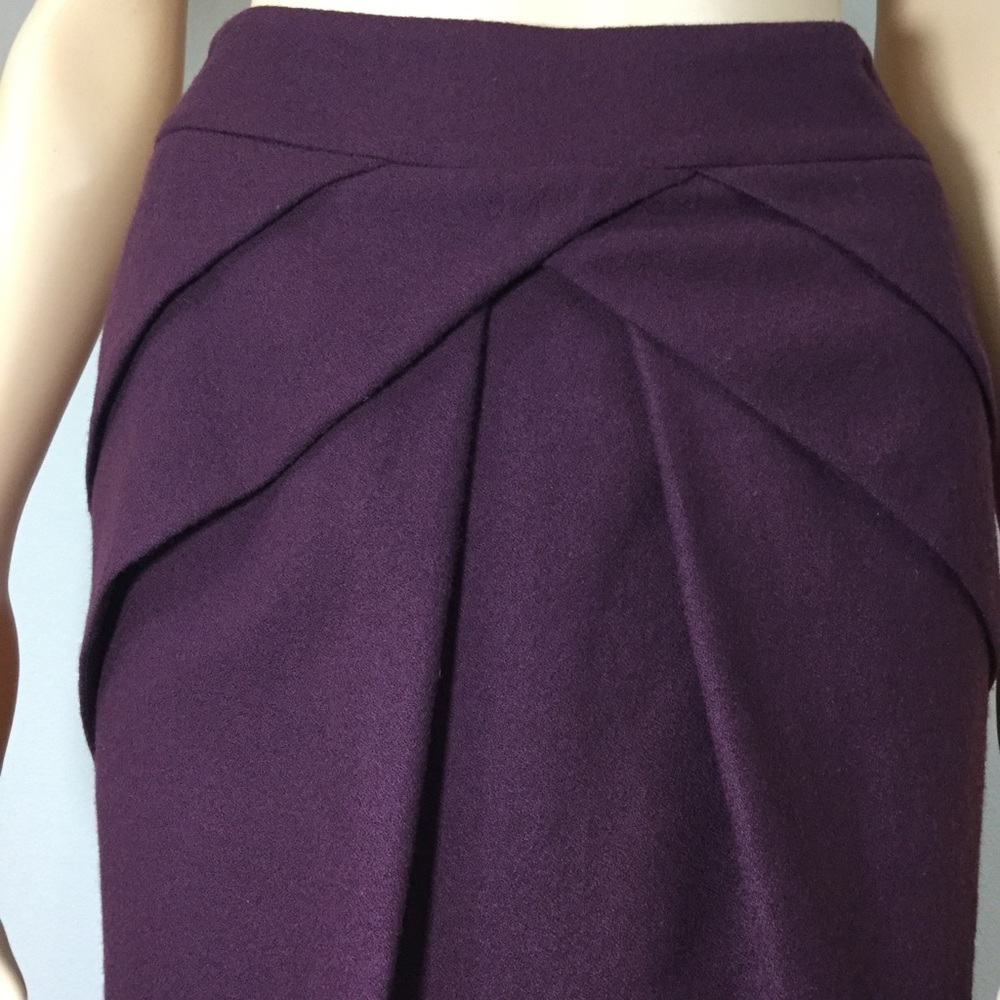 In Add Minus Fold Pleat Plum Wool Skirt - Picture 2 of 6